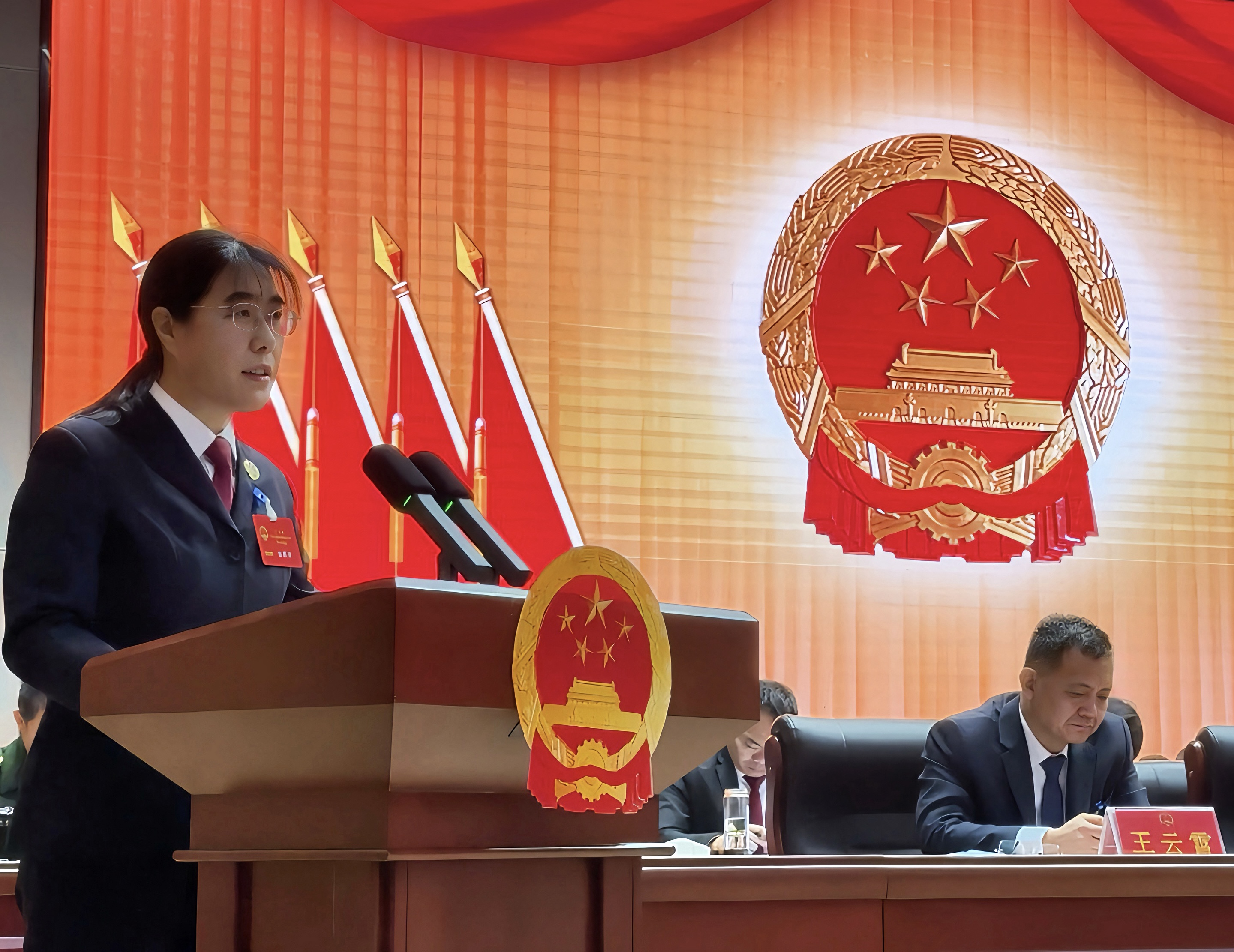 ����۽� | ����Ӣ��쳤�ڹ����ص�ʮ�߽���������������λ���������칤������